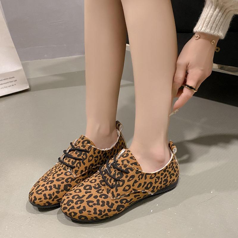 Cross mirror leopard print lace-up flat bottom women's autumn and winter new large size velvet casual shoes women