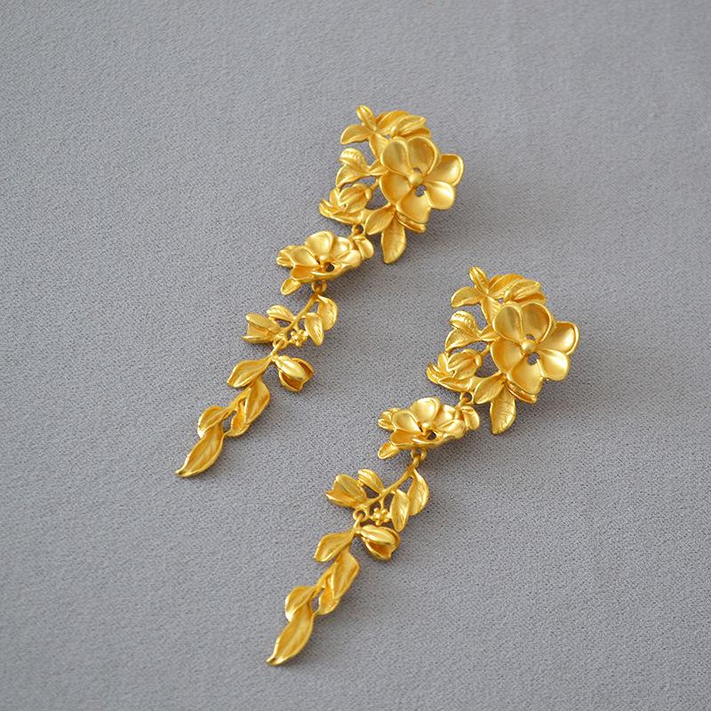

Vintage Brass Gold-Plated Floral Tassel 925 Silver Stud Earrings