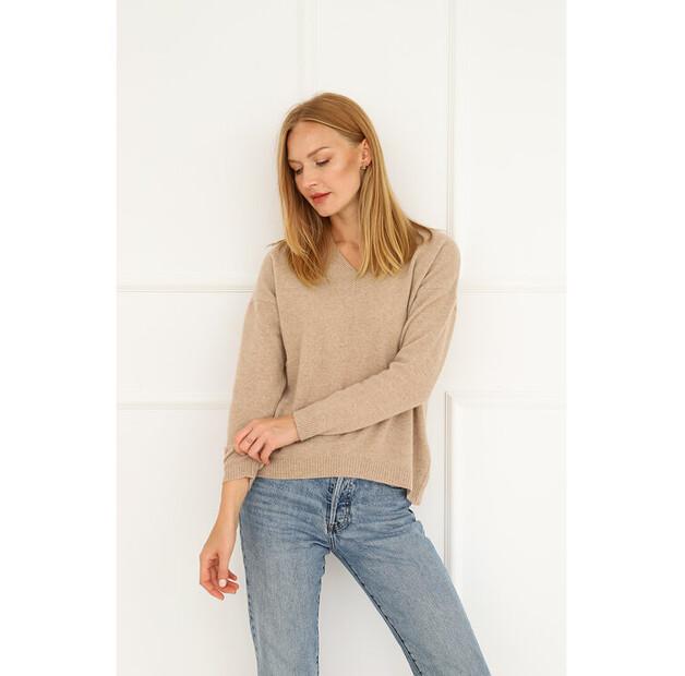 Свитер Entelier декольте в сердечко