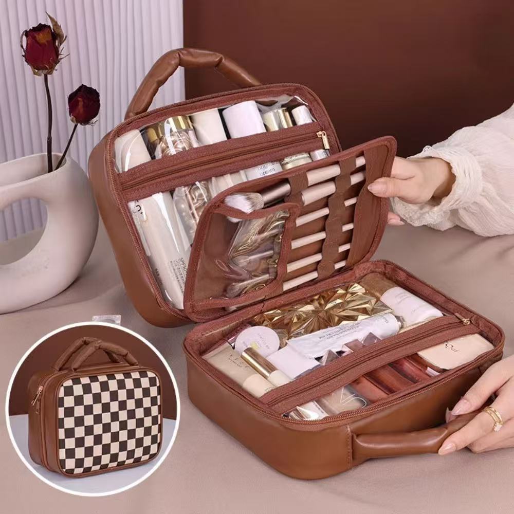 

Luxury Checkered Cosmetic Bag For Women Large Capacity Waterproof Makeup Toiletry Bag Brown Melard Travel Wash Storage Bag коричневий