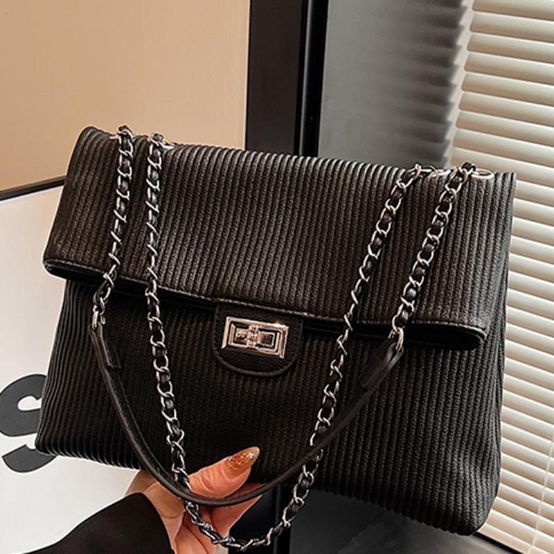 Autumn new fashion pleated messenger bag bag large capacity simple commuter underarm bag chain shoulder bag women