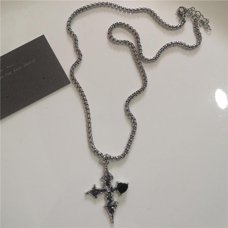 Punk Black Cross Star Pendant Chain Necklace Goth Vintage Red Butterfly PU Choker Men Women Hip Hop Rock Y2K Grunge Accessories