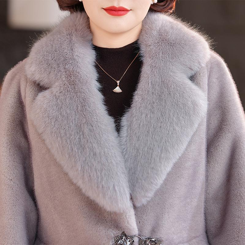 Luxurious Winter Faux Fur Coat for Women Thick Warm Outerwears Elegant Middle-aged Woman Fur Jacket