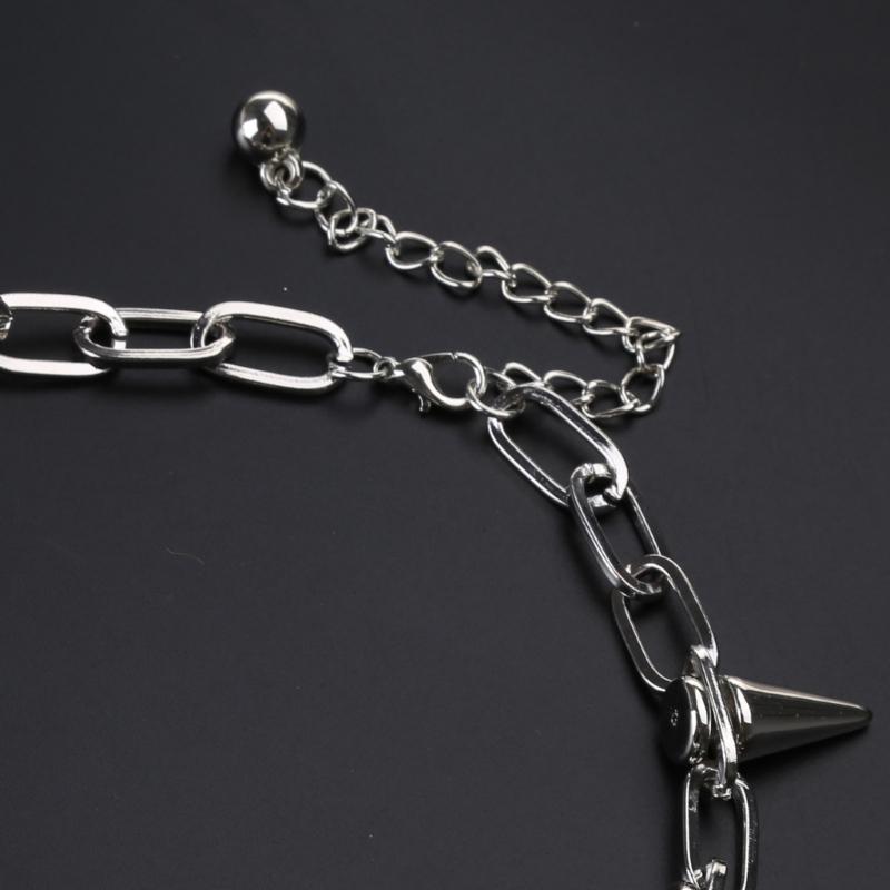 Rivets Heart Necklace Heart Pendant Clavicle Chain Choker for Women Teen Girls Rock Y2k Necklace for Halloween Jewelry