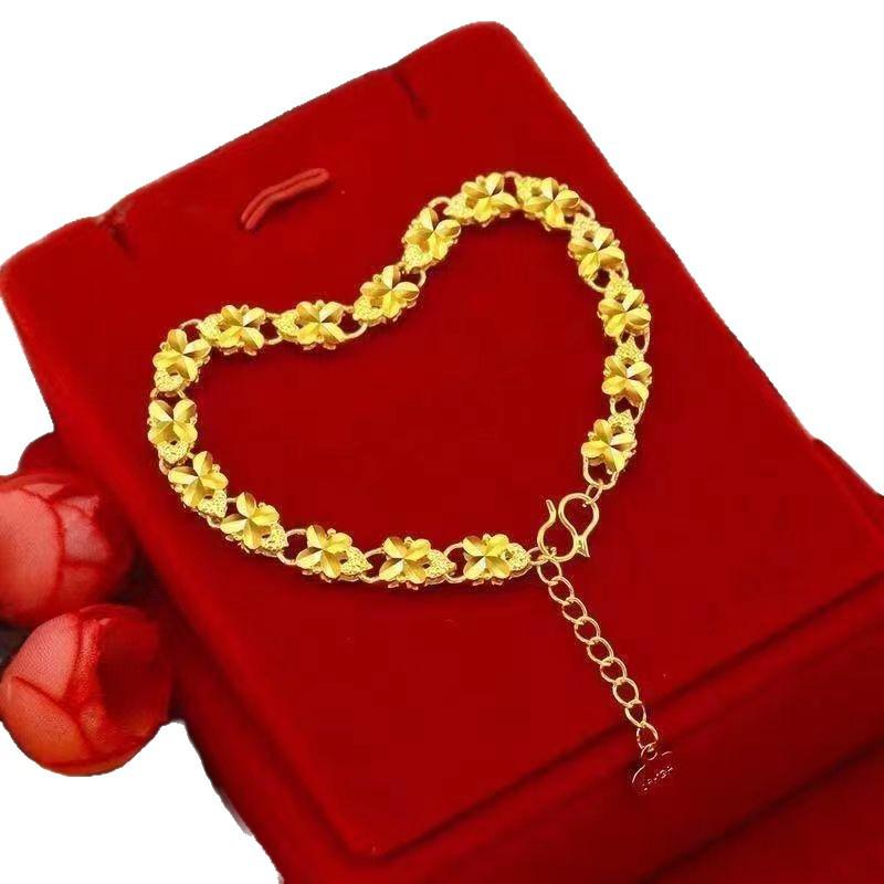 Sand Gold Women's Heart & Four-Leaf Clover Bracelet - Versatile Fashion Accessory