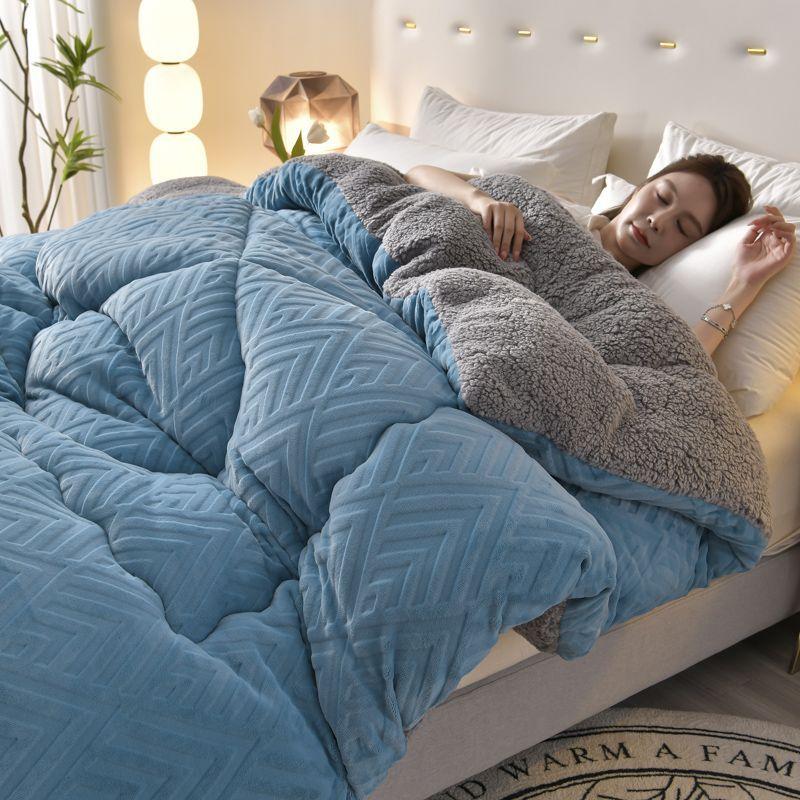 Super Warm Lamb Cashmere Quilt Winter Blanket Velvet Fabric Quilts Thickened Comforter Core Queen Full Size Weighted Blankets