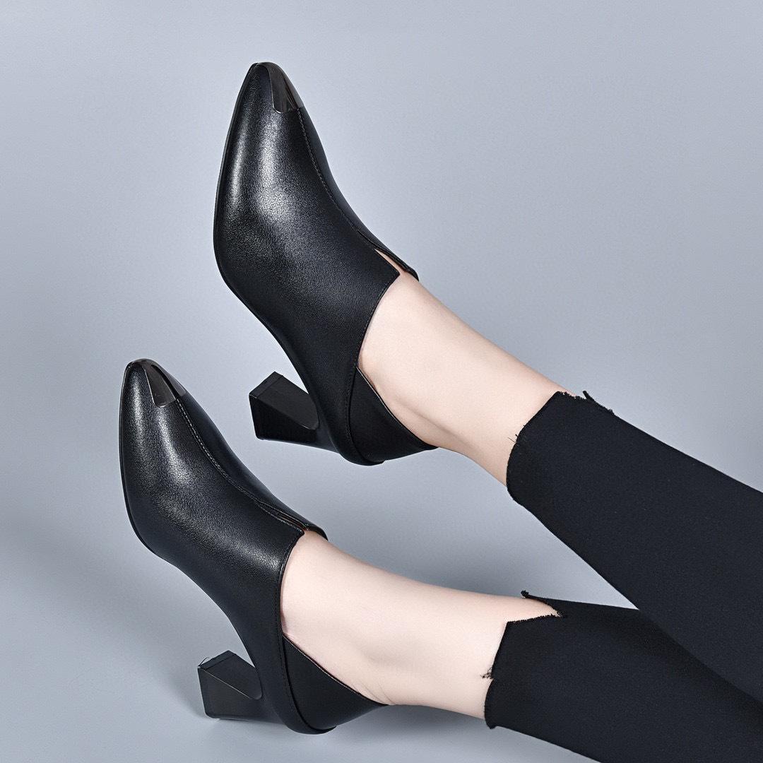 

Pointed deep mouth single shoes women s shoes 2025 spring new European and American style cowhide iron bag pointed horseshoe heel two wear fashion sh 34