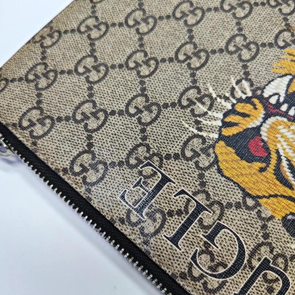 [Pre-Owned] Tiger Head Print Logo Wristband Canvas And Leather Clutch - Very Good #1QO79Y4