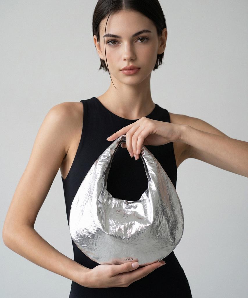 Manig Fluid System Tote (Metallic Silver)