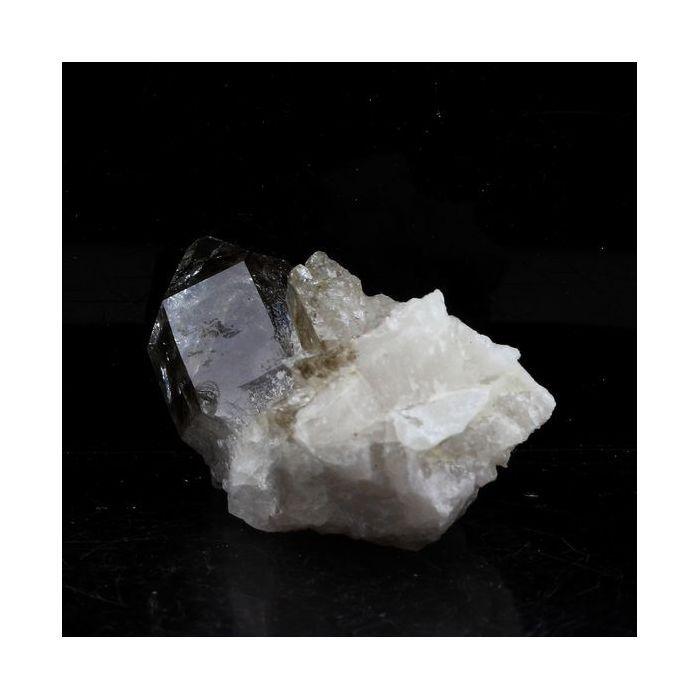 Pierres et Minéraux. Quartz + Chlorite. 77.30 ct. Plan-du-Lac, St. Christophe-en-Oisans, Isère, France.
