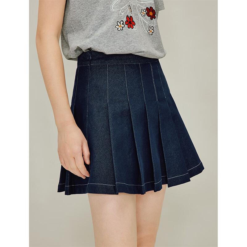 INMAN Retro High-Waisted Pleated Denim Short Skirt with Contrast Stitching