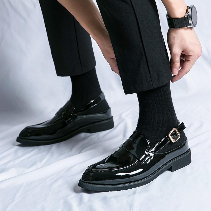 

Мужские туфли большого размера, новые полуоблегающие туфли из глянцевой кожи, модные дышащие повседневные туфли из кожи, модные бахилы с ремешком сзади 45