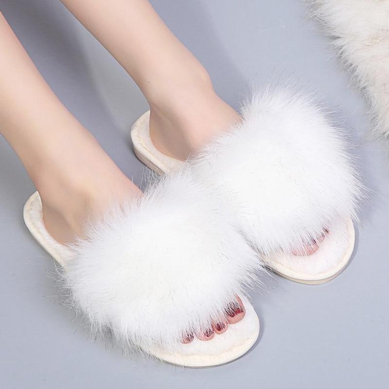 Fashion Women's Fashion Fluffy Faux Fur Slippers Winter Warm Comfortable House Slippers for Women Solid Color Soft Plush Indoor Slides