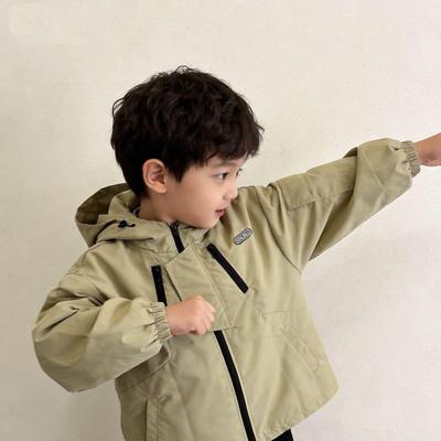 Neue winddichte, wasserdichte Kapuzenjacke für Jungen - Frühjahrs- und Herbst-Außenbekleidung für coole, modische Kinder