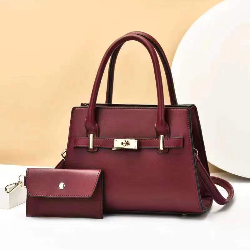 

Easy Latest Design Look Temperament with Middle-aged Lady Mother-in-law Handbag High-grade Atmosphere Crossbody Mother Bag .