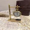 Orologio da Tavolo in Ottone con Incisione Personalizzata, Regalo per Anniversario per Uomini, Regalo di Compleanno, Regalo di Natale, Idee Regalo per Setup da Scrivania