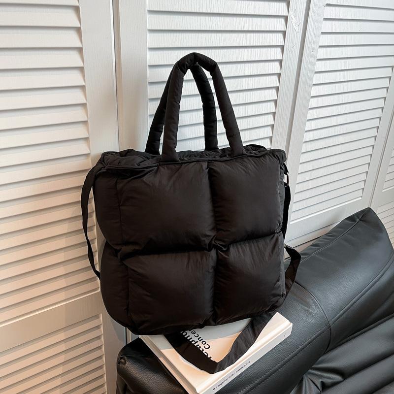 Fashion hand carry cotton clothes bag women's 2025 autumn and winter new trend shoulder bag lazy wind simple messenger bag