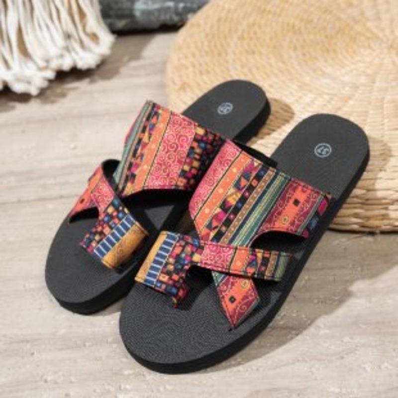 Spot Sommer Neu Dicke Sohle Farbkombination Klettverschluss Europäischer und Amerikanischer Berühmter Stil Strand Sandalen Damen