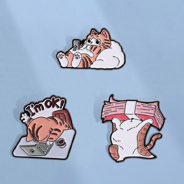 Artistic Orange Feline Design Brooch Pin Multipurpose Wearable Corsage For Adults Trendy Zinc Alloy Craftsmanship