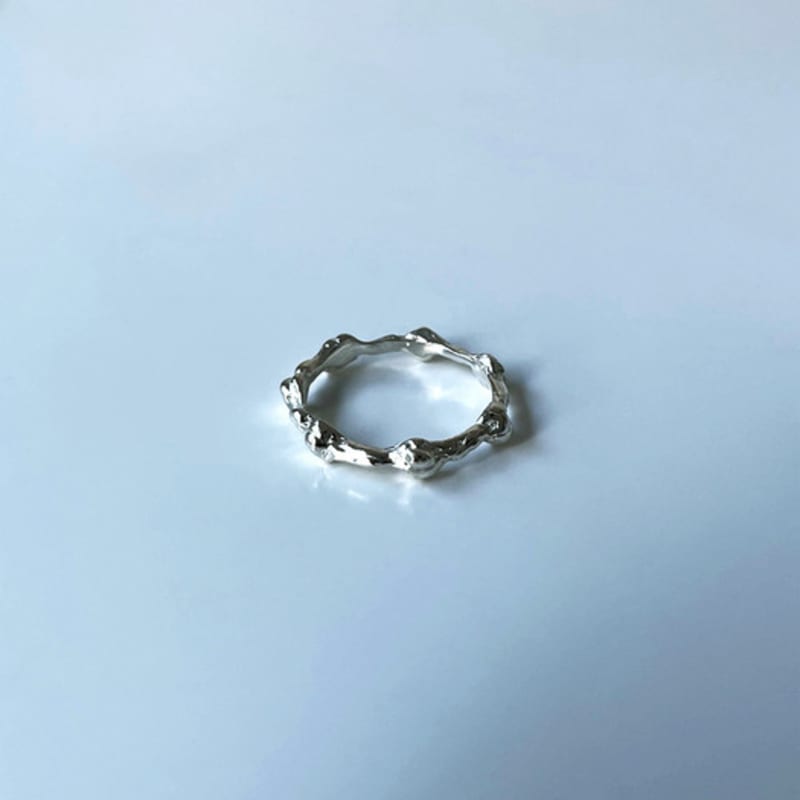 Hire. MER. PEBBLE RING