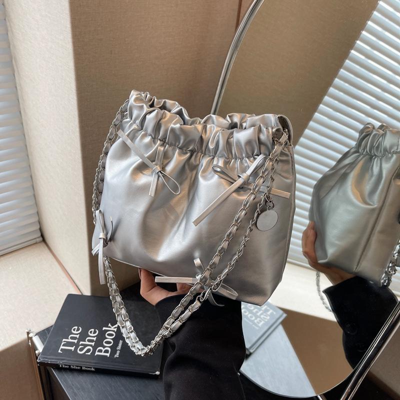 Fashion Gentle Chain Small Bag Women's 2025 Spring New Versatile Ins Shoulder Messenger Bag Bucket Bag