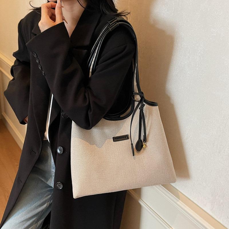 Simple and Fashionable College Student Shoulder Canvas Bag New Casual Simple Large-capacity Commuter Tote Bag