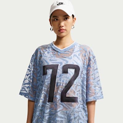 Nike T Shirts Women s Light Blue/Dark Blue V Neck Moderate Straight Fi XS