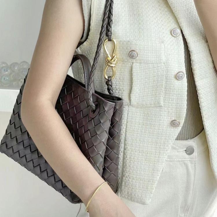 B-Style Large Capacity Woven Tote Shoulder Messenger Bag with Metal Rope Buckle