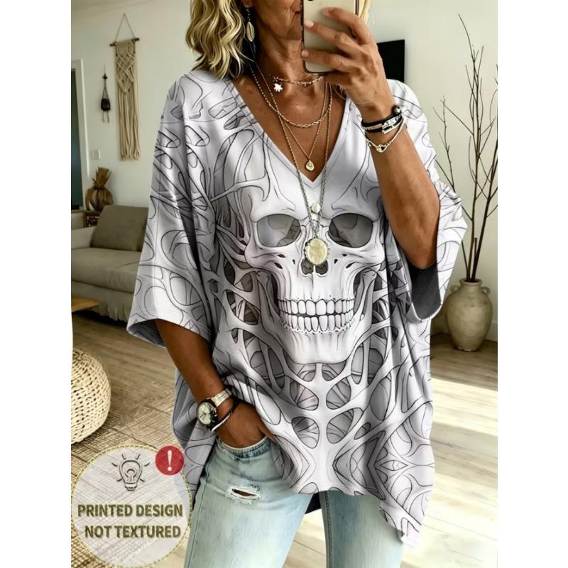 Women's large-size V-neck T-shirt, retro casual top, with printed design, fashionable and versatile ,machine washable.