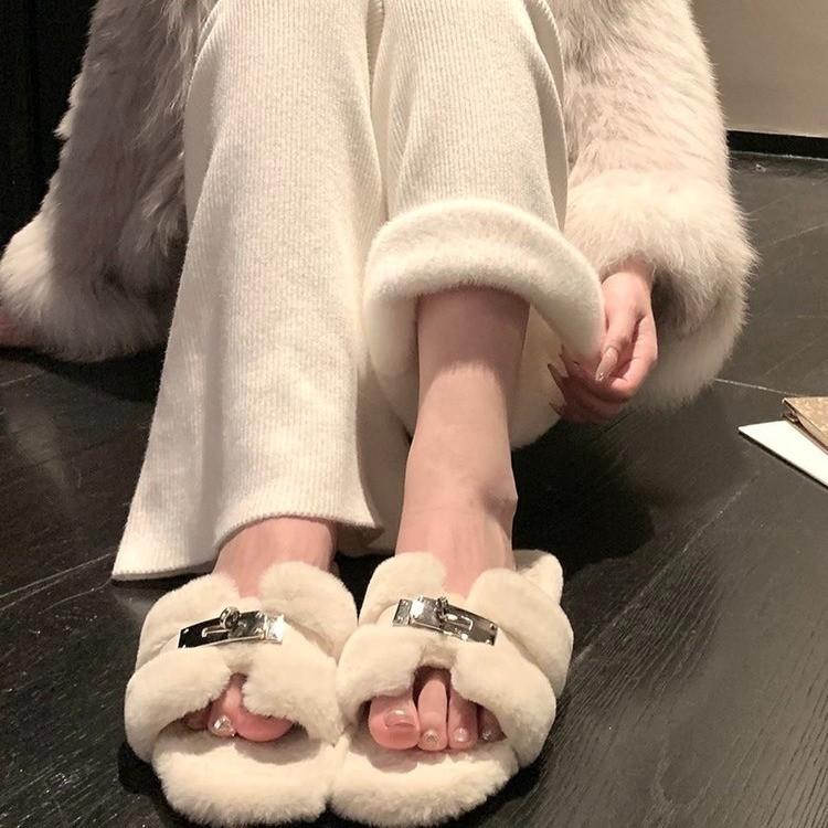 Internet Celebrity Fluffy Slippers Women Wear 2025 Autumn and Winter New Thick Bottom One-word Drag Small Fragrant Trend Plush Slippers