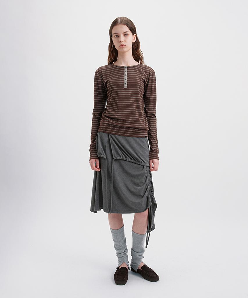 SYMMETRICPERCENT Striped Henley Neck Top / Brown