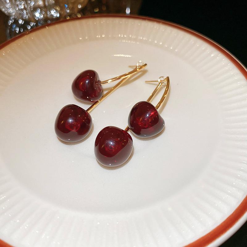 Niche Dark‑Red Resin Cherry Fruit Silver Needle Earrings Personality Fashion Simple High‑End Temperament Trend Jewelry