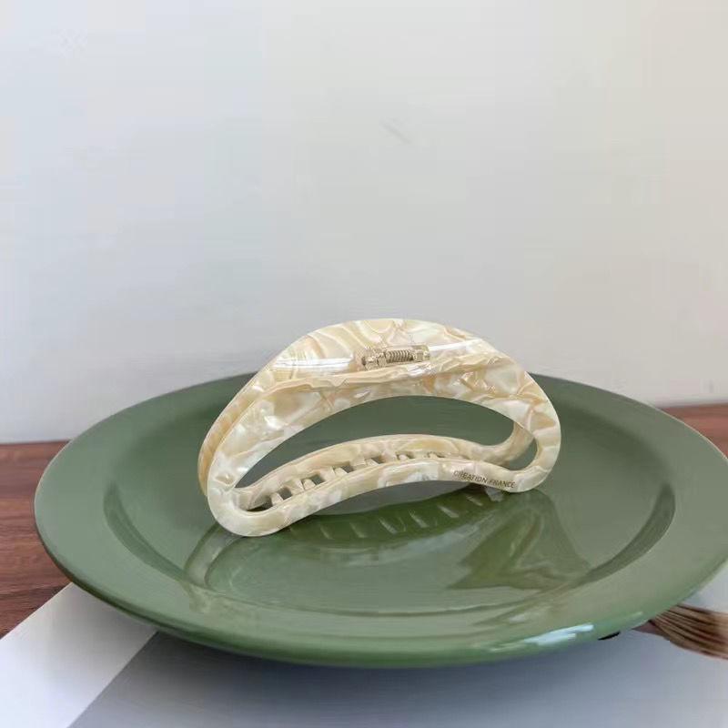 Grande Pinza per Capelli a Mezzaluna Nera con Stampa Leopardo ed Etichetta Coreana Oro