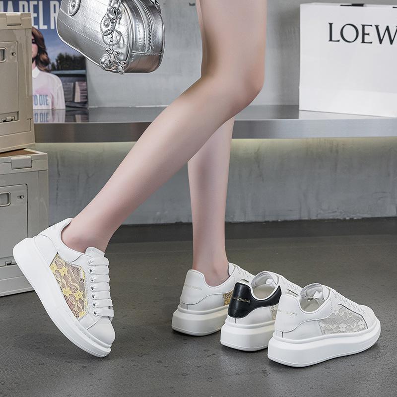 Nuove scarpe da ginnastica casual con plateau alla moda, leggere e versatili, stile ins estivo per donna
