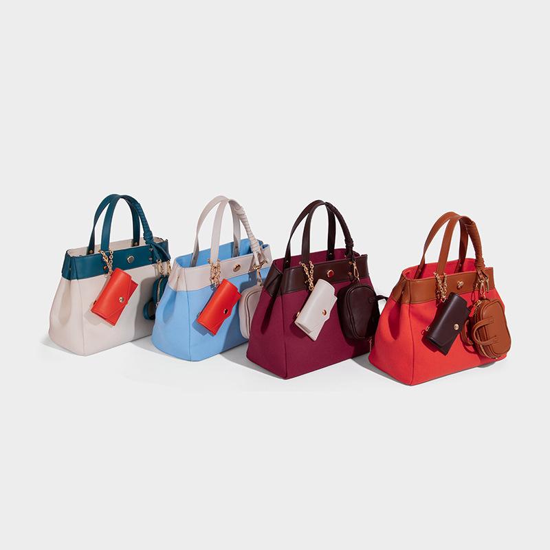 

Large-capacity casual bag women s 2025 new fashion messenger bag autumn and winter simple portable commuter shoulder bag no pendant бежевий