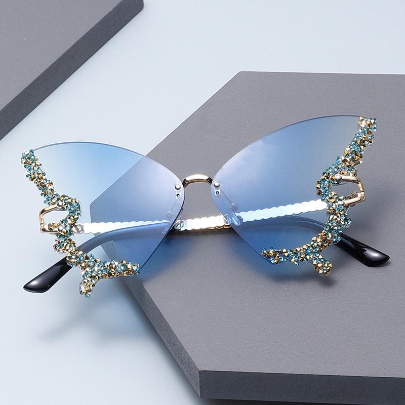 Butterfly Shaped Frameless Sunglasses for Women with Rhinestone Decoration Oversized Unique Design Fashion Eyewear UV Protection