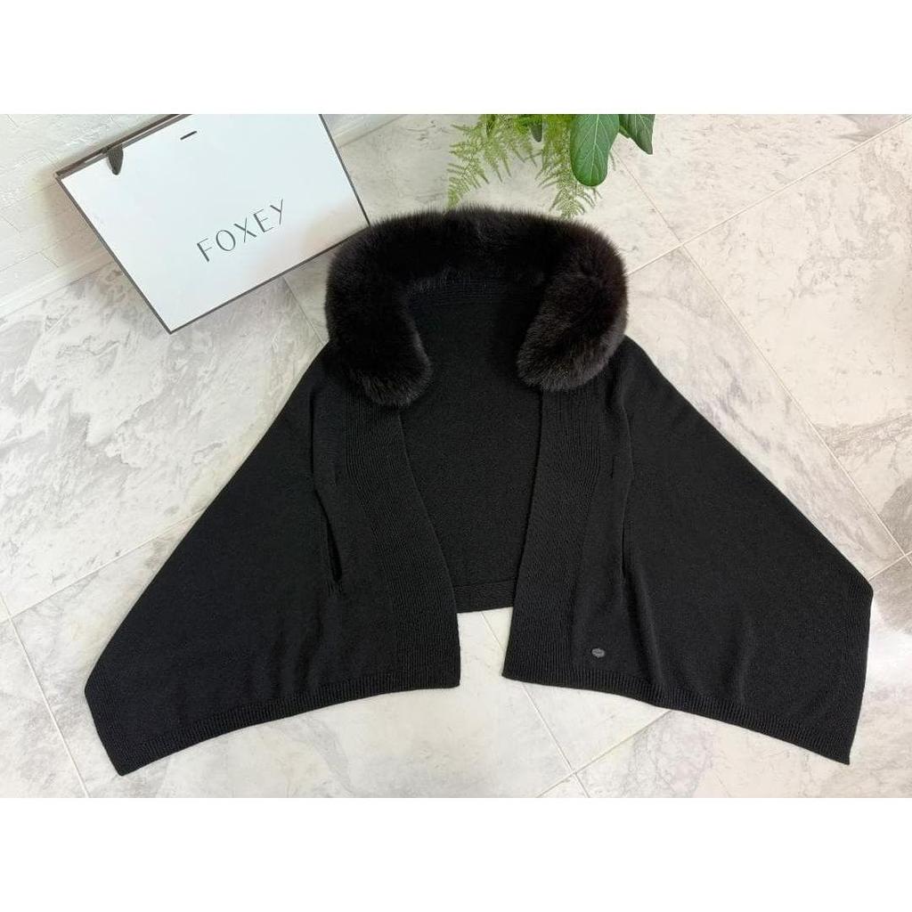 Used Beautiful condition FOXEY Cashmere Cape Stole with Fox Fur and Logo Plate