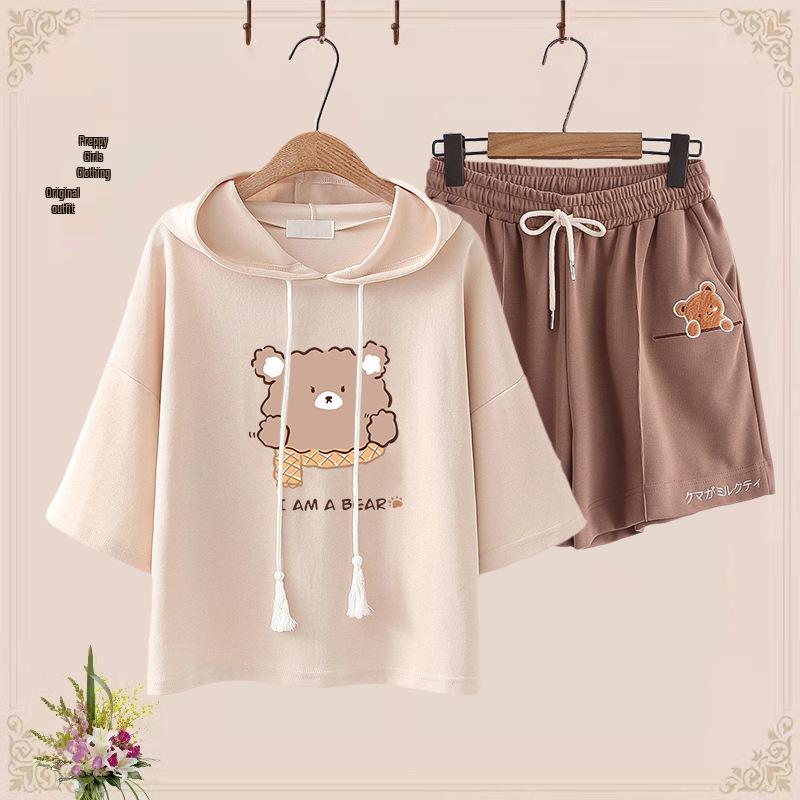 2024 Junior High Girls' Cute Bear T-Shirt & Shorts Set - Japanese Style