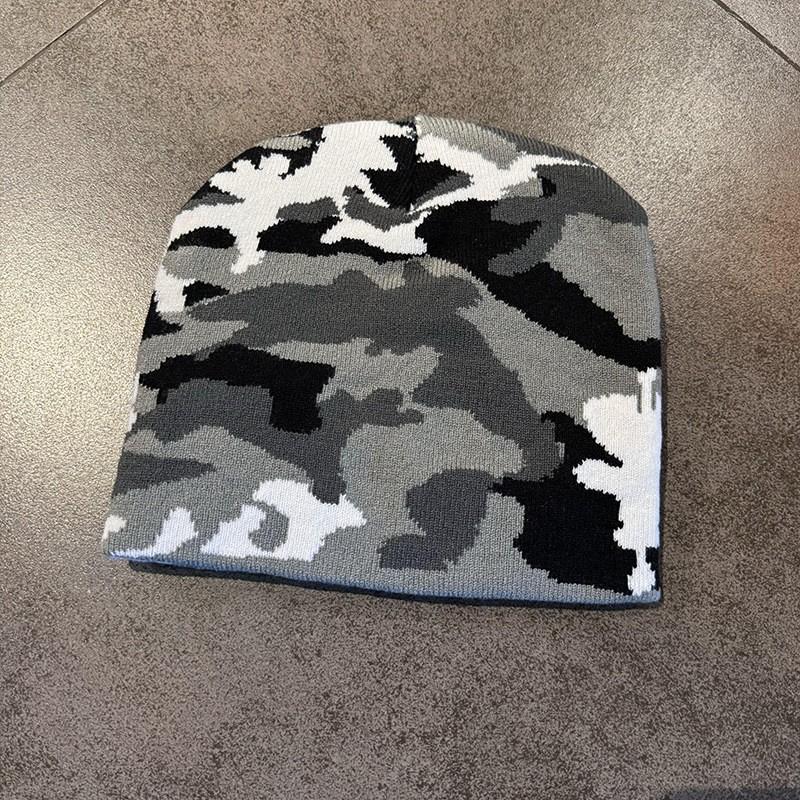 Europejskie Kamuflażowe Czapki Dzianinowe Color Block Jesień i Zima Nowe Ciepłe Hip Hop Wszechstronne Uliczna Moda Outdoor Retro Czapki