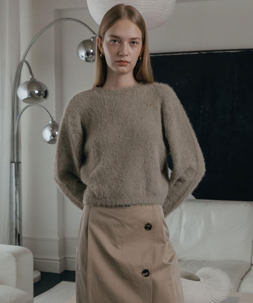 Illoje Long Hair Soft Sweater (Beige)