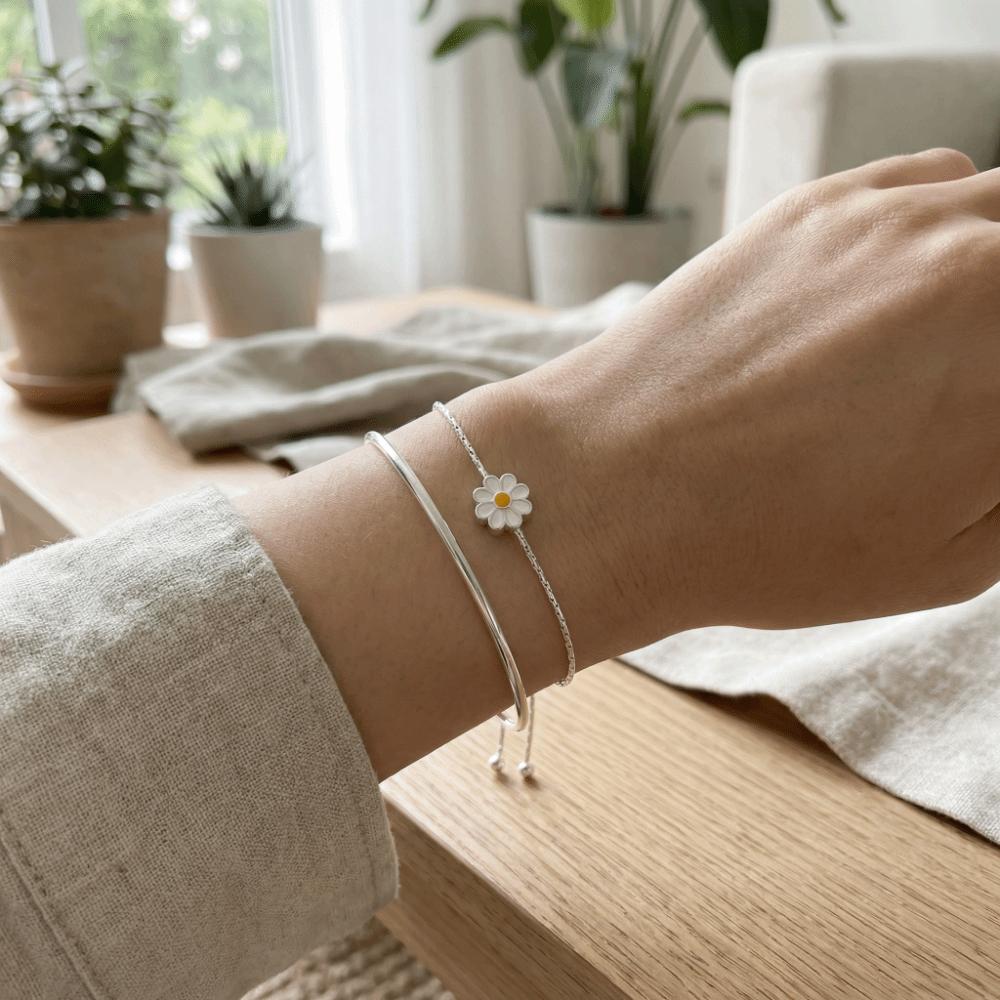 Luxury Women Flower Hand Bracelet Wristband Friendship Bracelet Creative Daisy Bracelet  Friends