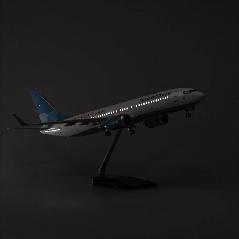Souvenir Plane Toy Russia Pobeda Airlines B737-800 47CM Airplane Model  Replica Resin Material W Light and Wheel Landing Gears