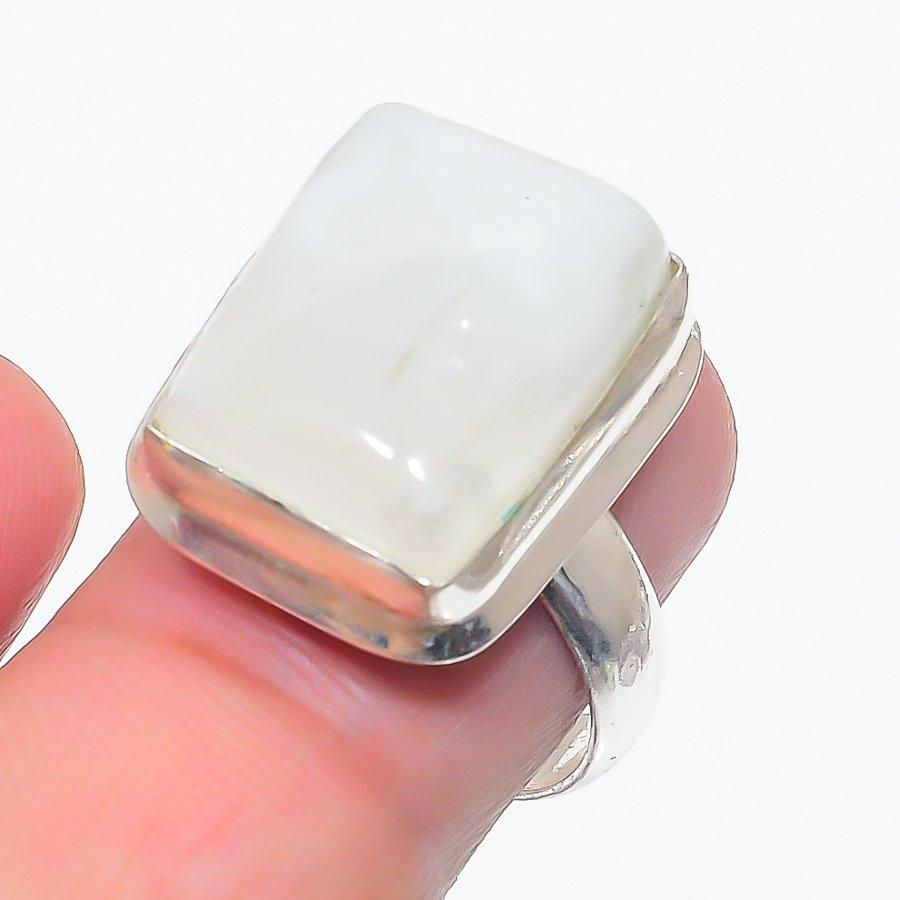 

Кольцо из серебра 925 пробы с натуральным радужным лунным камнем, размер 7 f5Z08