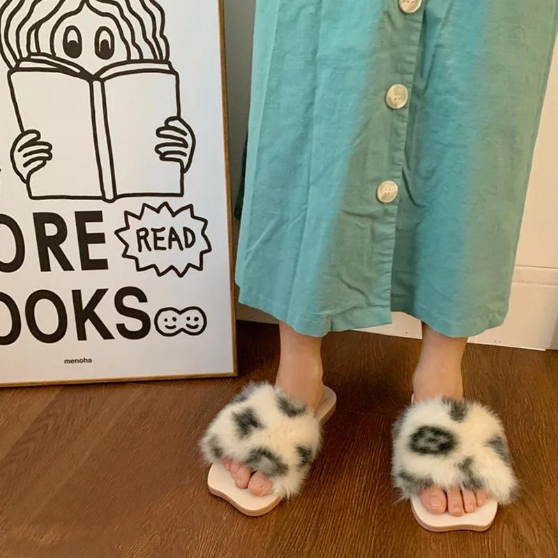 Women's Outgoing Flat Shoes Fashion Indoor Slippers Elegant Fur Slippers Autumn Winter Plush Footwear Warm Slides Artificial Wool