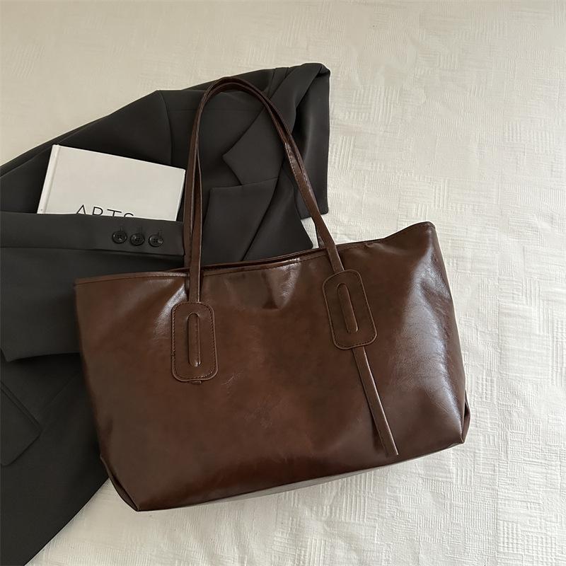 

Ретро универсальная женская сумка через плечо женская сумка подмышкой 2025 летняя большая вместительная модная корейская сумка-тоут кофейный