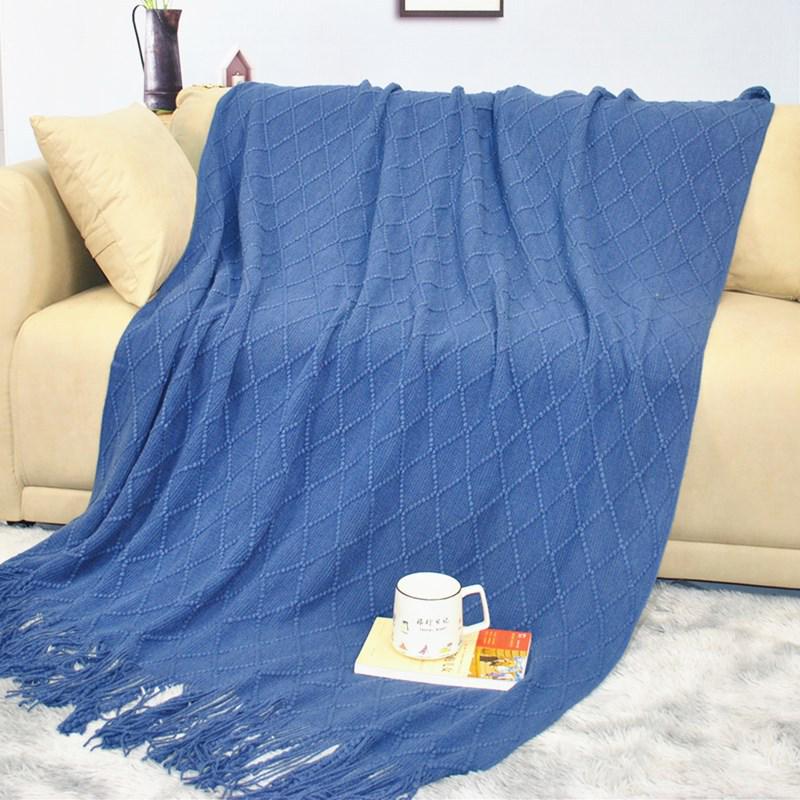 Strickdecke mit Quasten im nordischen Stil - Sofa, Bett oder Nickerchengebrauch