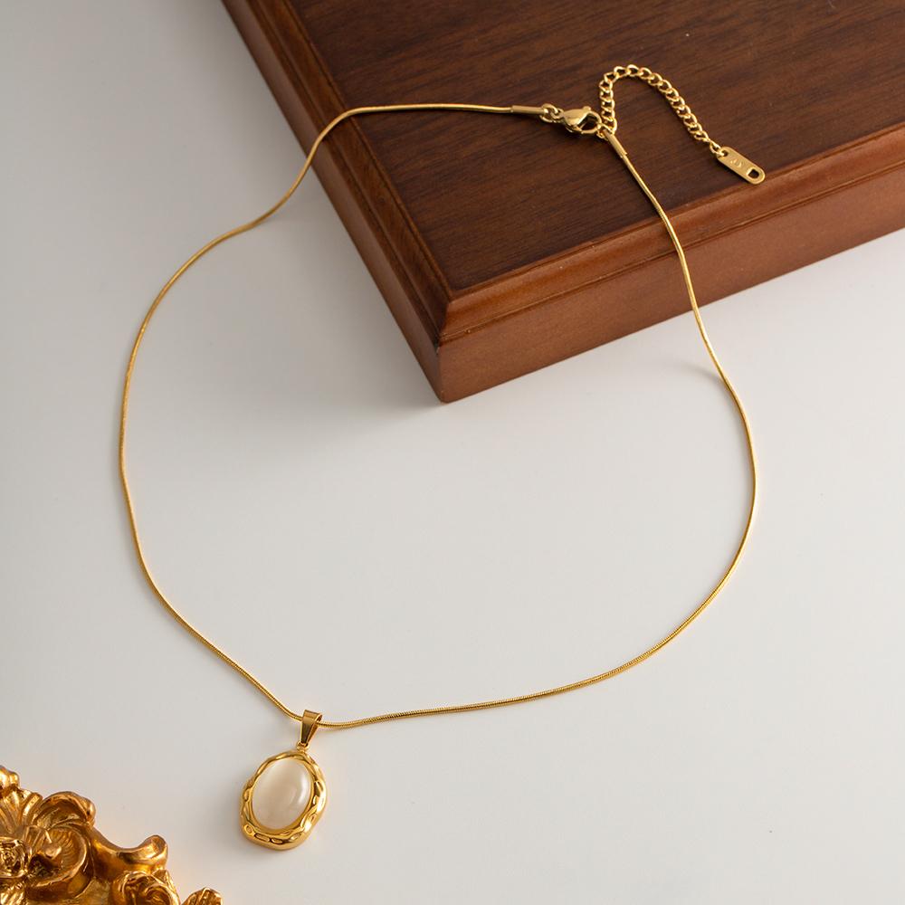 Luxury 18K Gold Plated  Oval Shape White Cat Eye Opal Stone Pendant Necklace Fashion Jewelry
