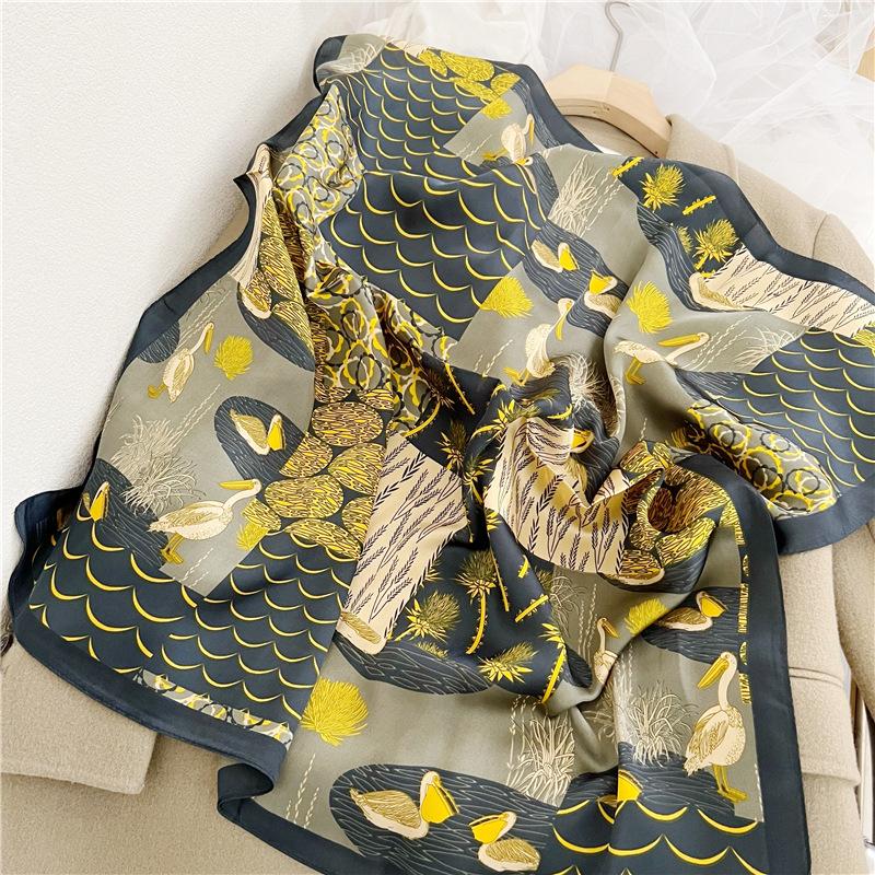 Keep Korean retro foreign style color scheme spring and autumn small square scarf silk scarf women's scarf versatile trench coat shirt decorative scar