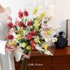 Decoração de casa – Flores e coroas artificiais