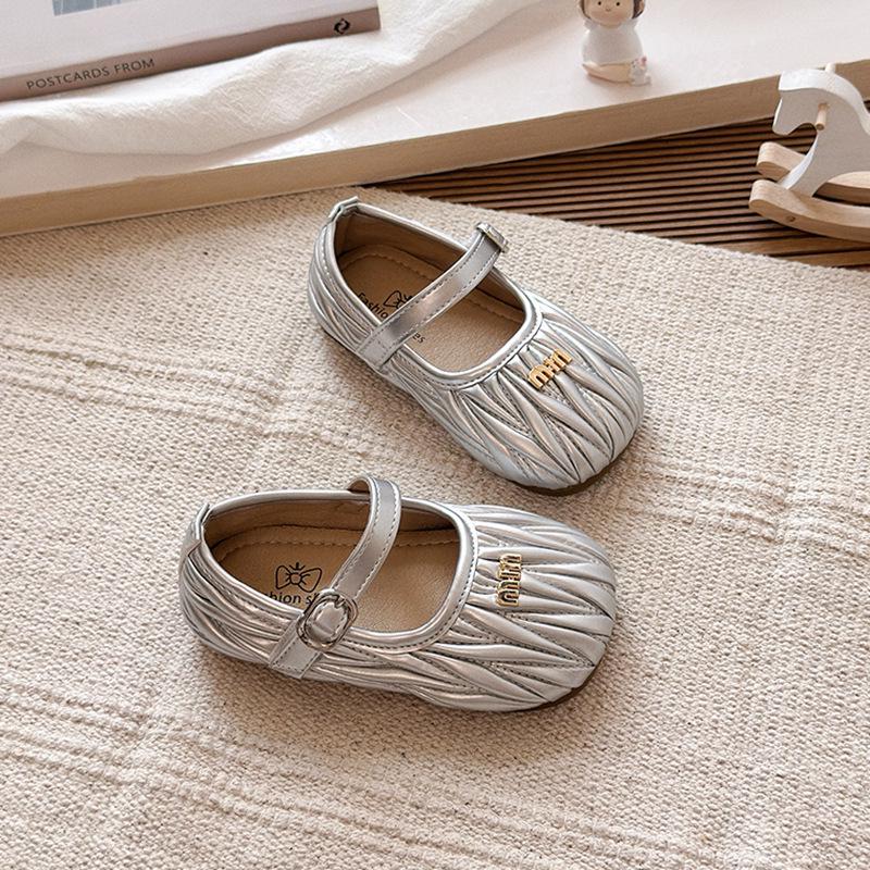 Spring 2026 Girls' Princess Flats: Soft Leather Buckle Shoes - Fashionable & Casual